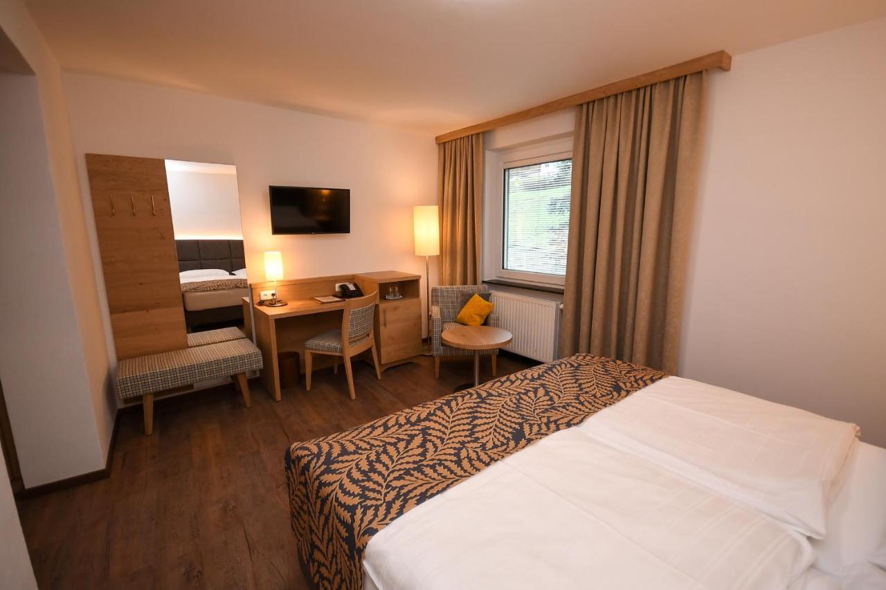 Seegasthof Hois'N Wirt - Hotel Mit Wellnessbereich Gmunden Exterior foto